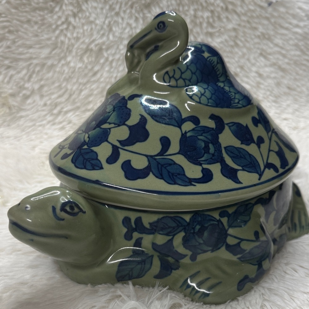 Decorative Green and Blue Turtle Ceramic Box